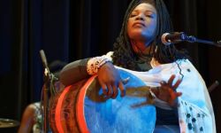 رحيل سفيرة الفولكلور السوداني آسيا مدني